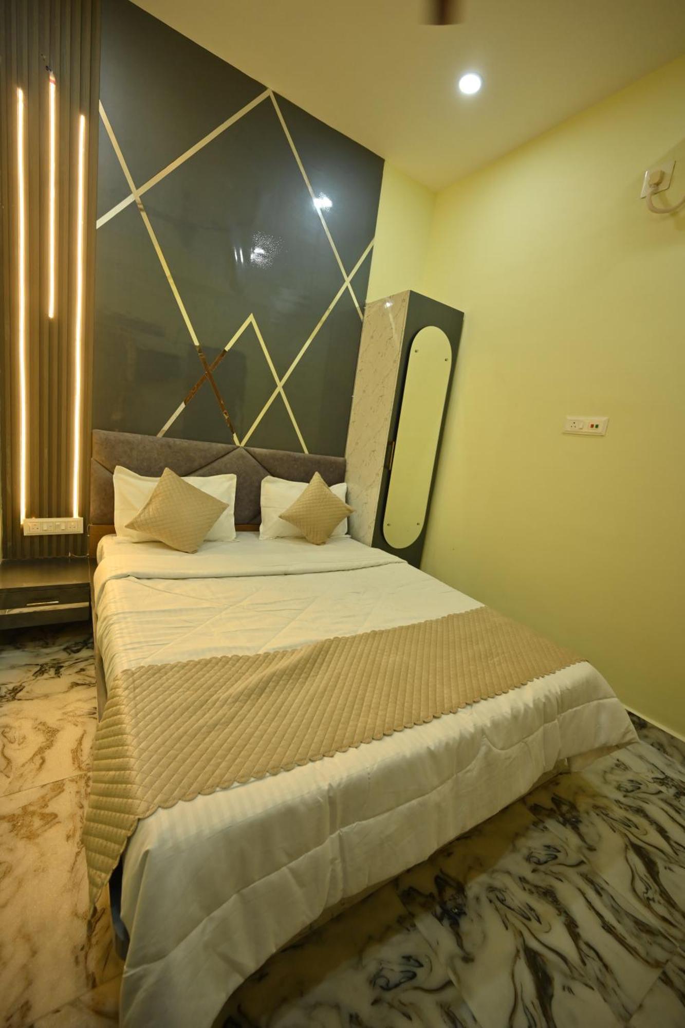 The Vintage Plaza Hotel Baripada Exterior photo