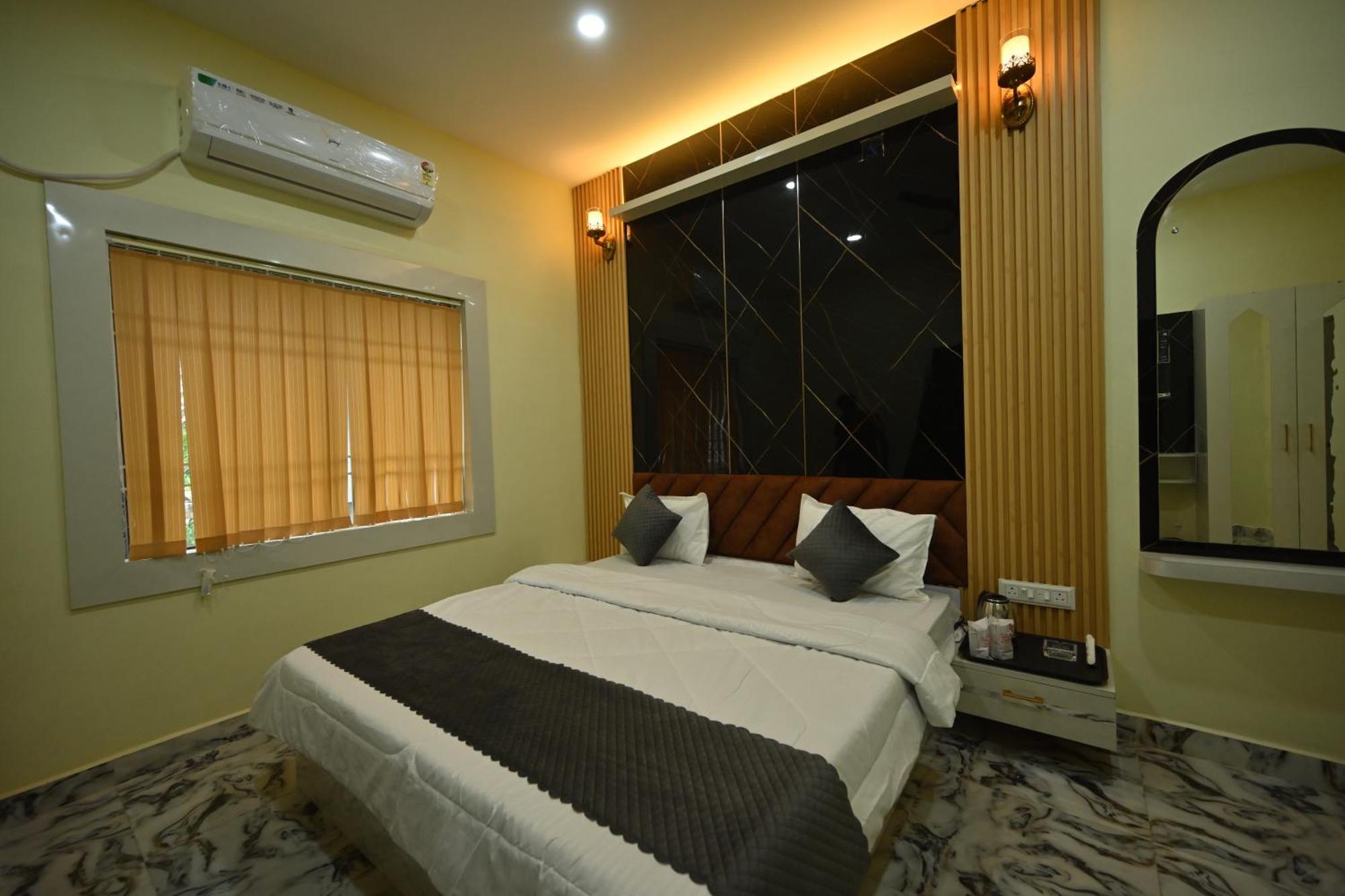 The Vintage Plaza Hotel Baripada Exterior photo